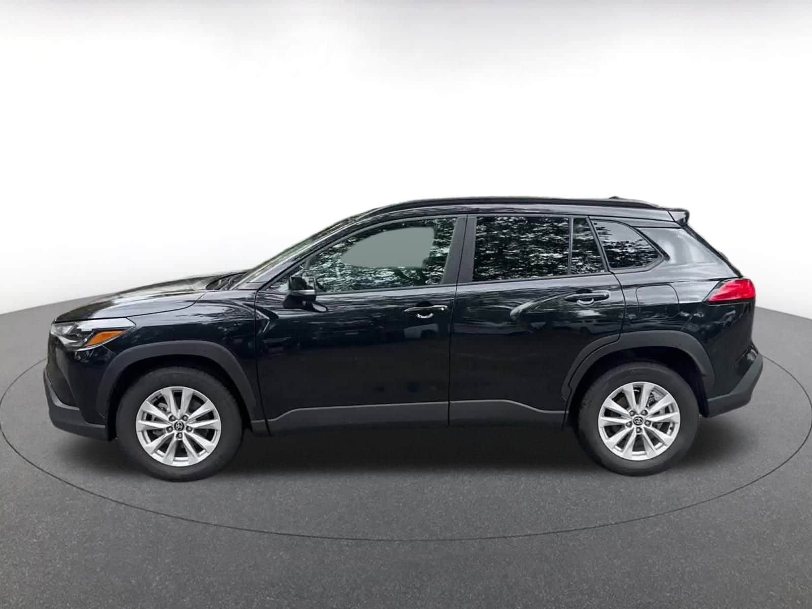 Thumbnail: 2025 Toyota Corolla Cross - 9