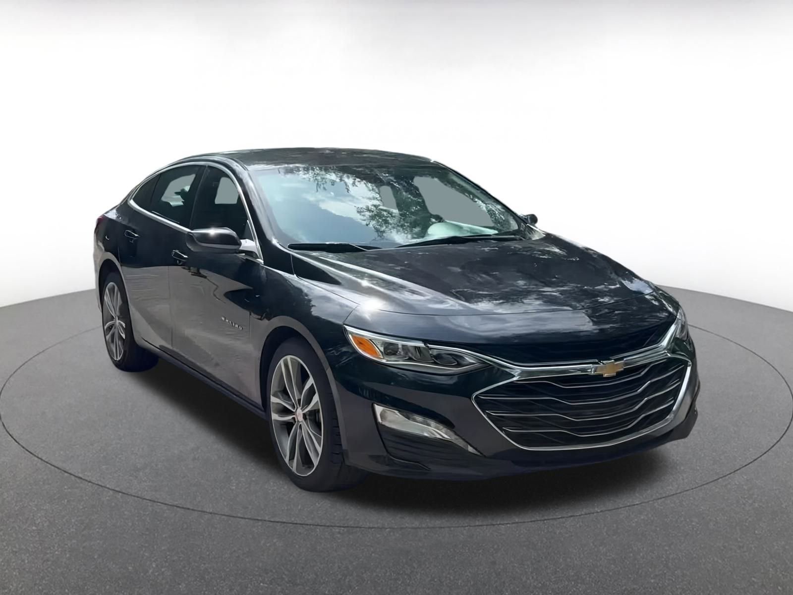 Thumbnail: 2024 Chevrolet Malibu - 3