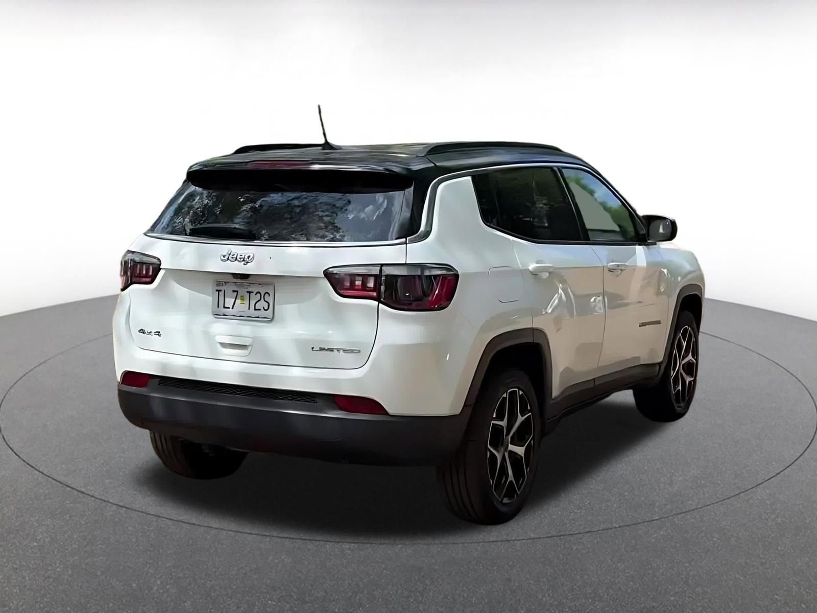 Thumbnail: 2025 Jeep Compass - 15