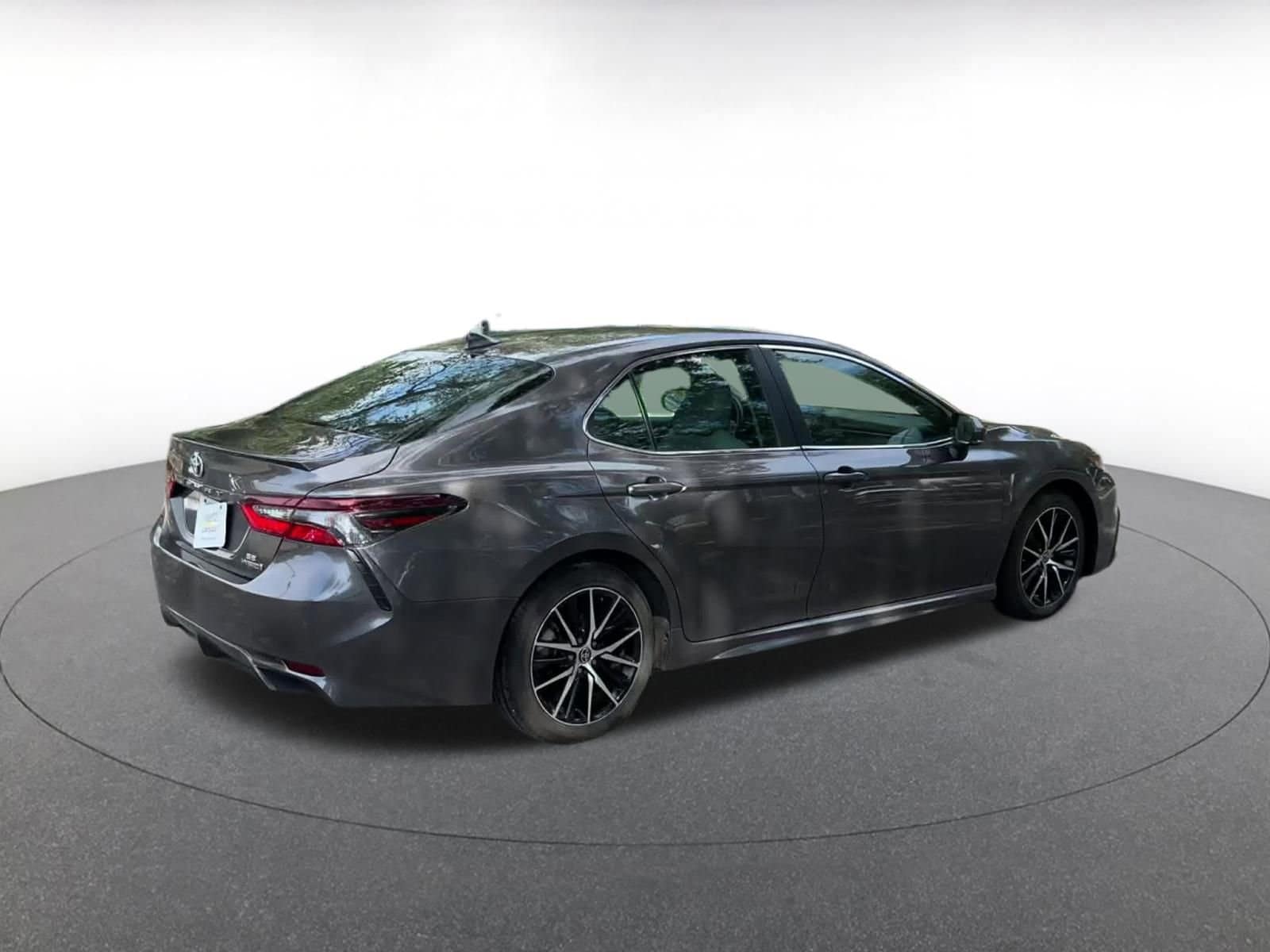 Thumbnail: 2023 Toyota Camry - 15