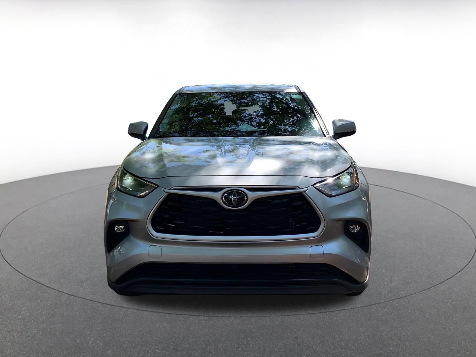 Thumbnail: 2025 Toyota Highlander - 2