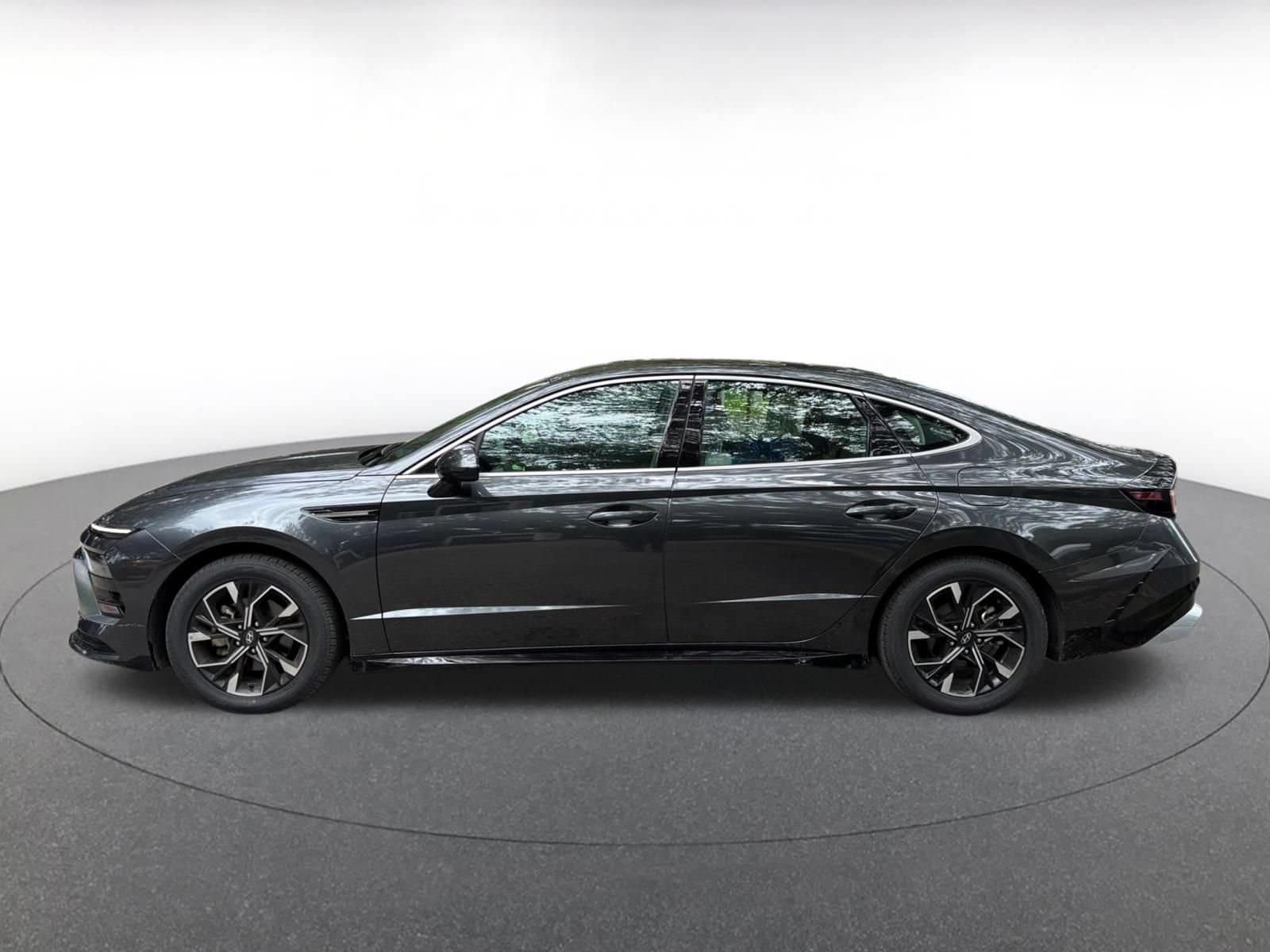 Thumbnail: 2025 Hyundai Sonata - 4