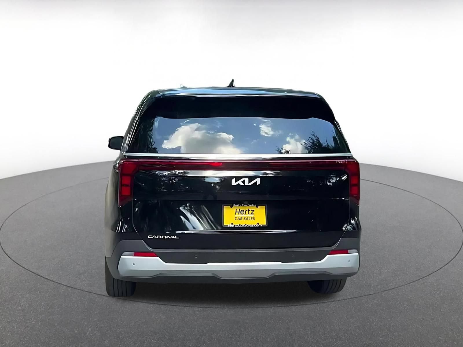Thumbnail: 2026 Kia Carnival - 12