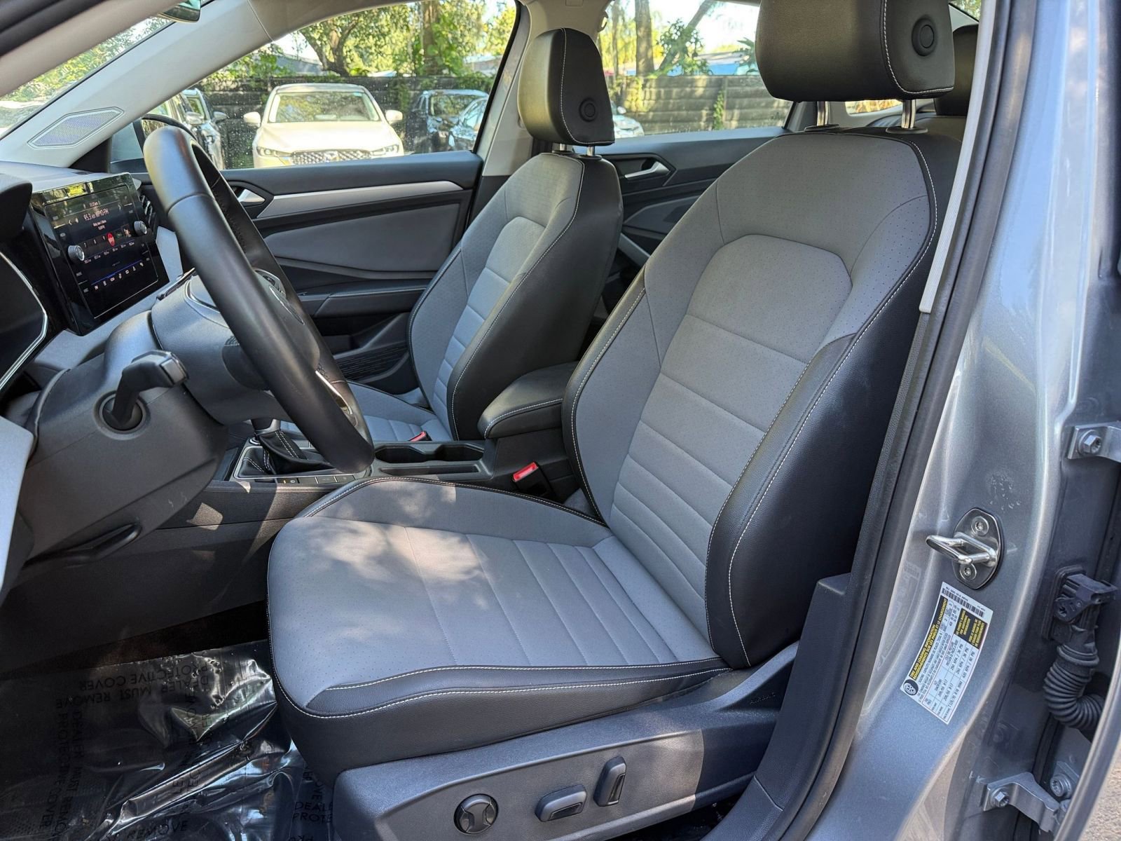 Thumbnail: 2025 Volkswagen Jetta - 30