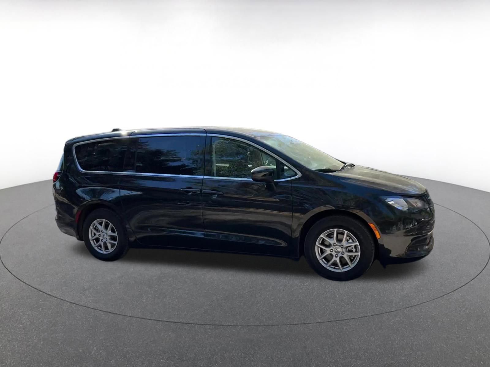 Thumbnail: 2024 Chrysler Voyager - 2