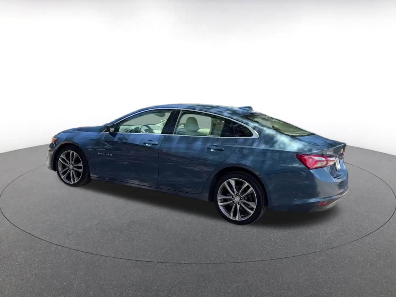 Thumbnail: 2024 Chevrolet Malibu - 10