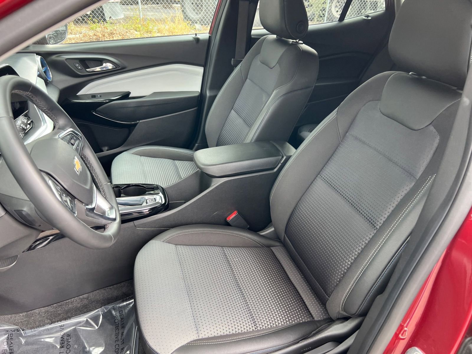 Thumbnail: 2025 Chevrolet Trax - 30