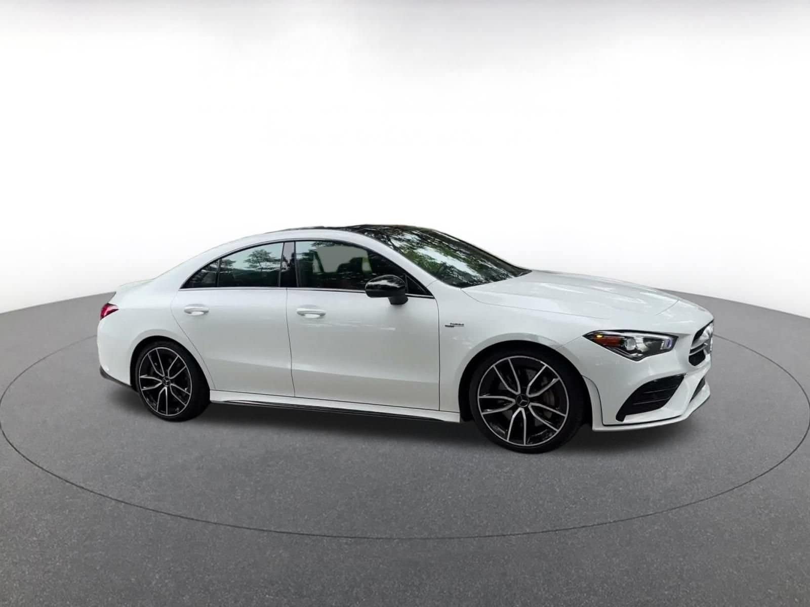 Thumbnail: 2022 Mercedes-Benz CLA - 2