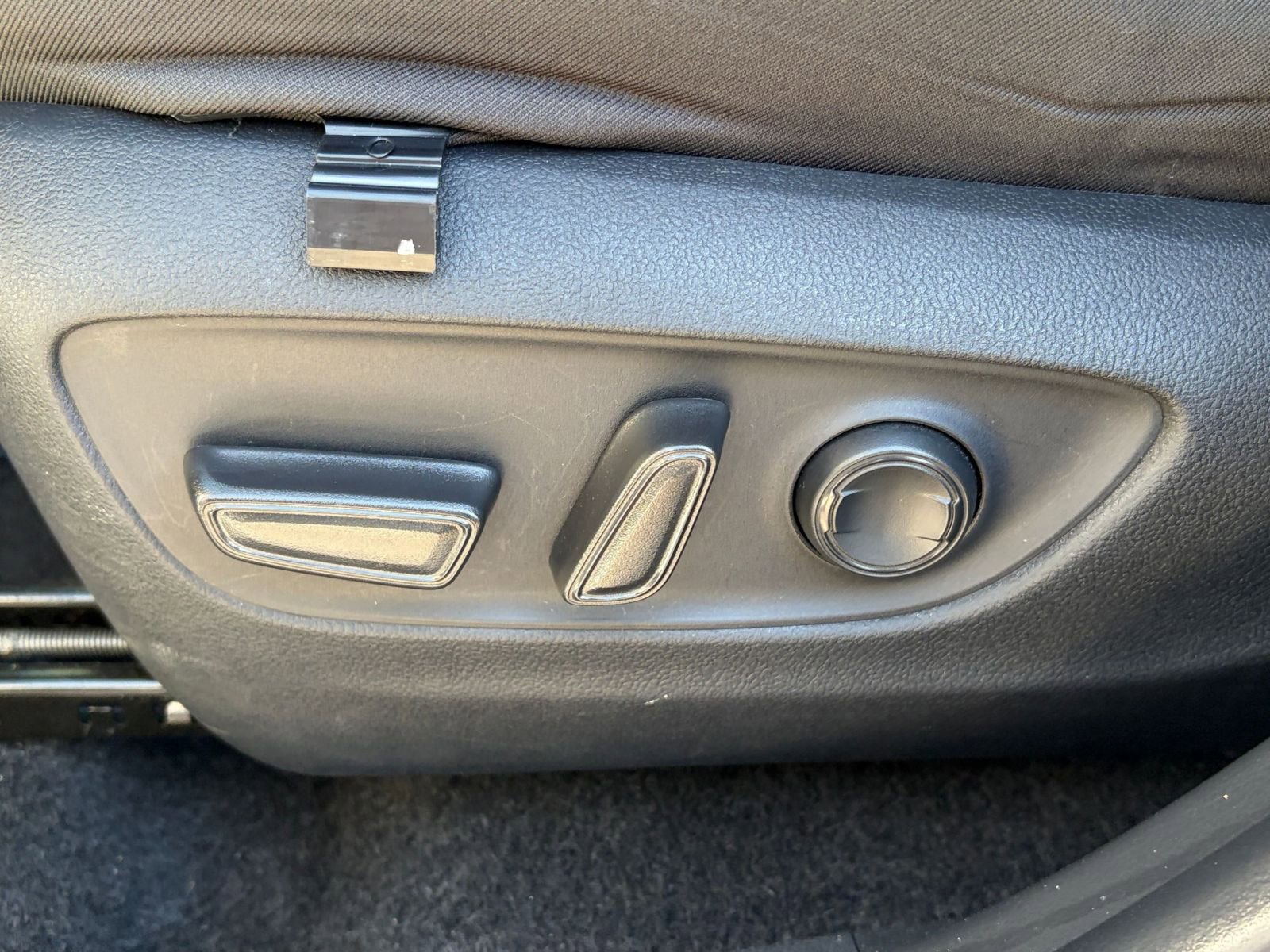 Thumbnail: 2025 Toyota RAV4 - 22