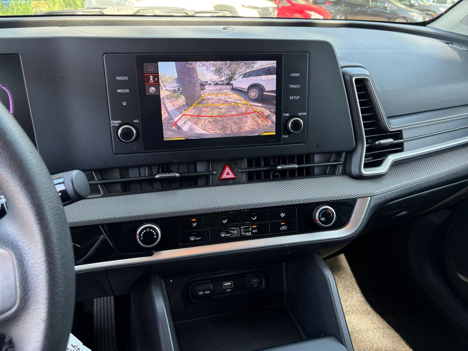 Thumbnail: 2025 Kia Sportage - 17