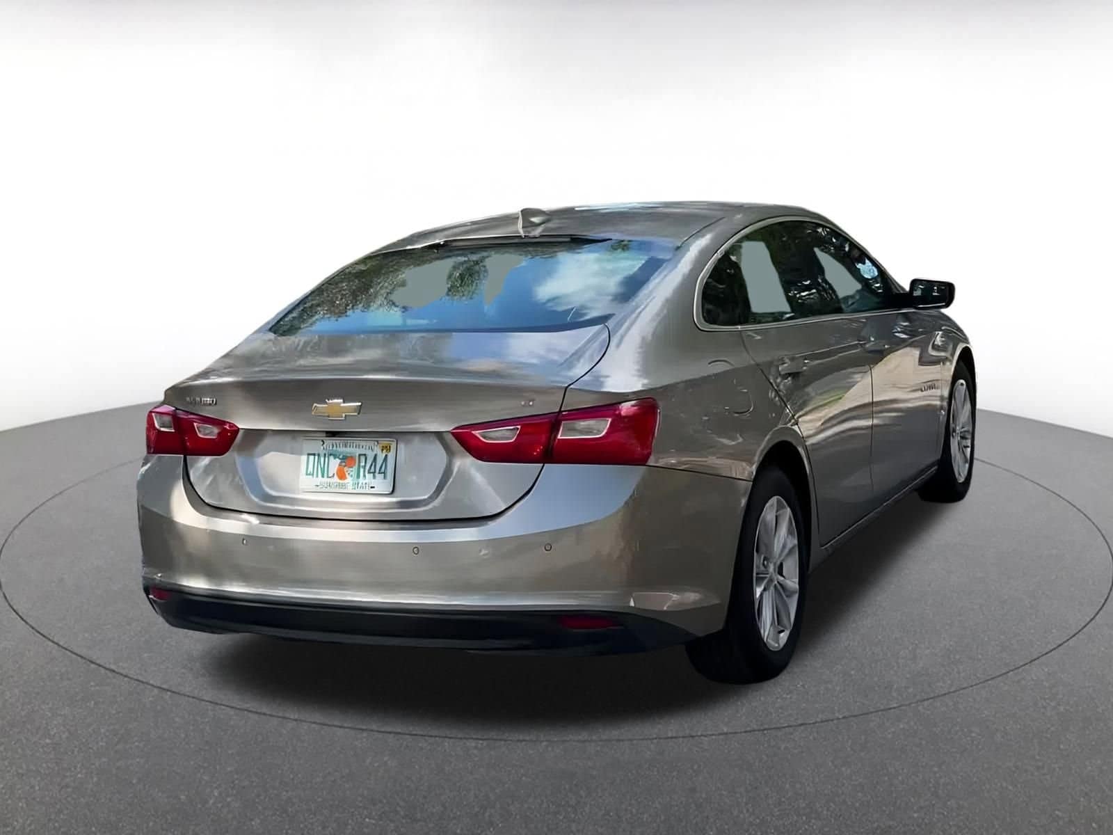 Thumbnail: 2023 Chevrolet Malibu - 14
