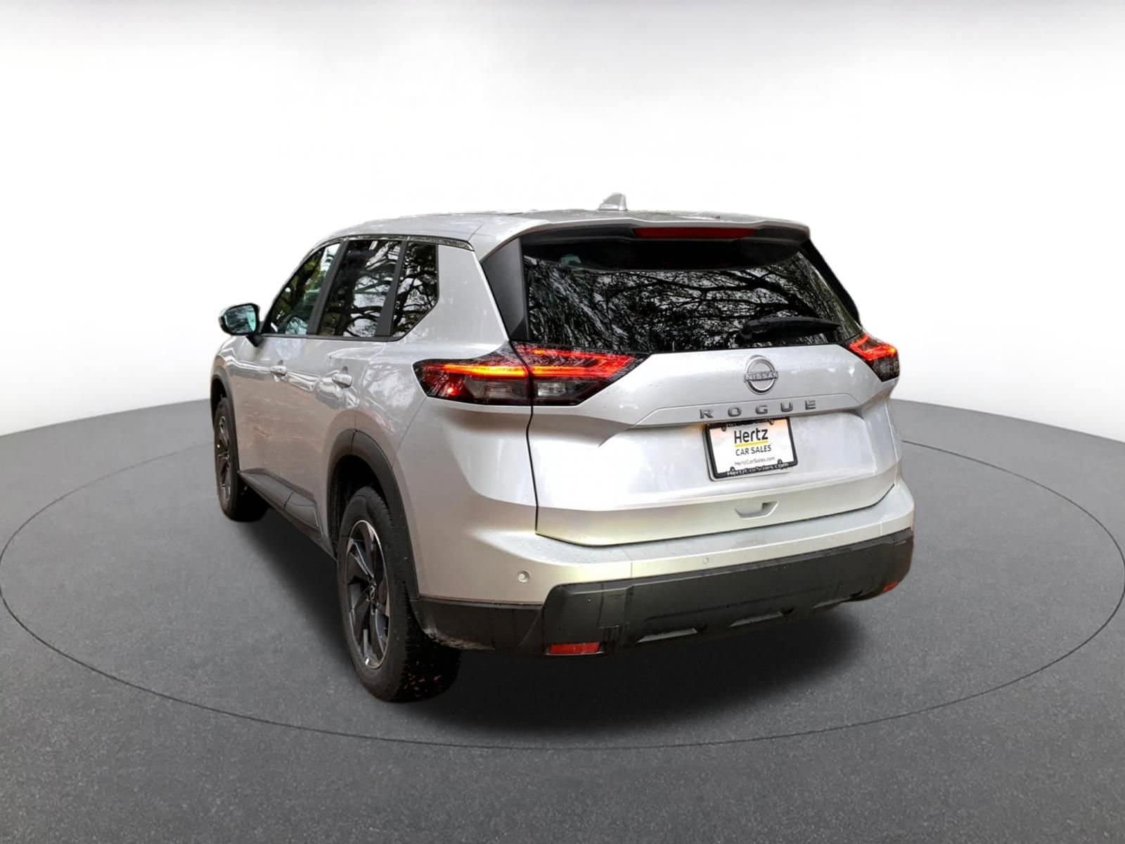 Thumbnail: 2025 Nissan Rogue - 5