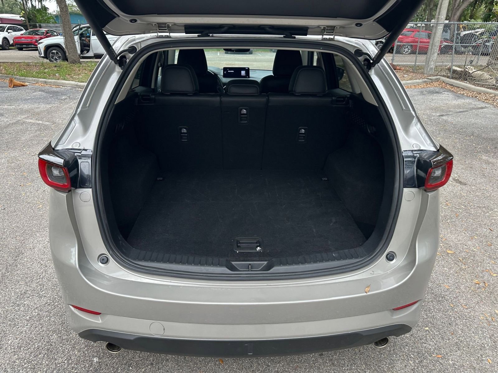 Thumbnail: 2025 Mazda CX-5 - 24