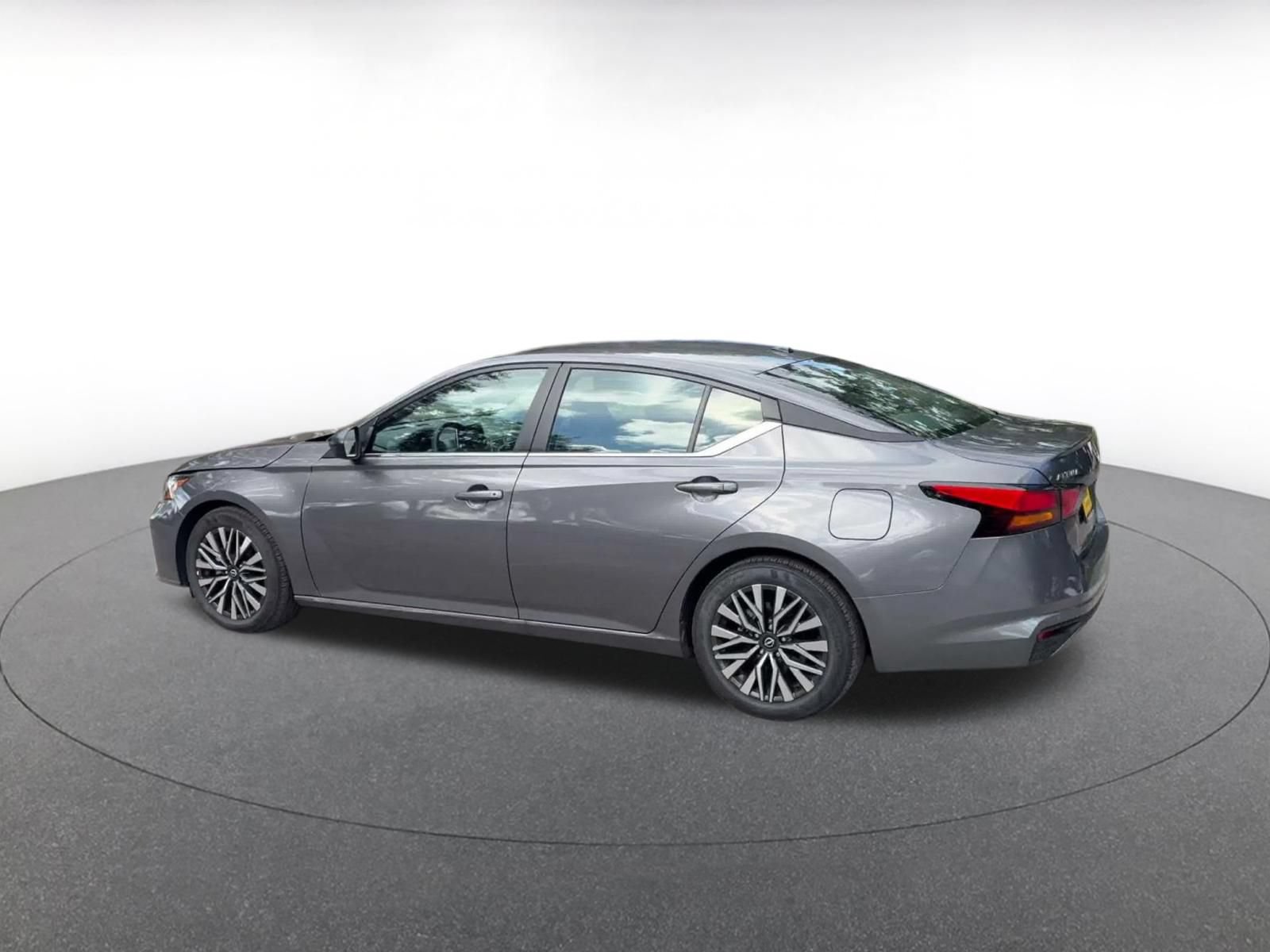 Thumbnail: 2026 Nissan Altima - 9