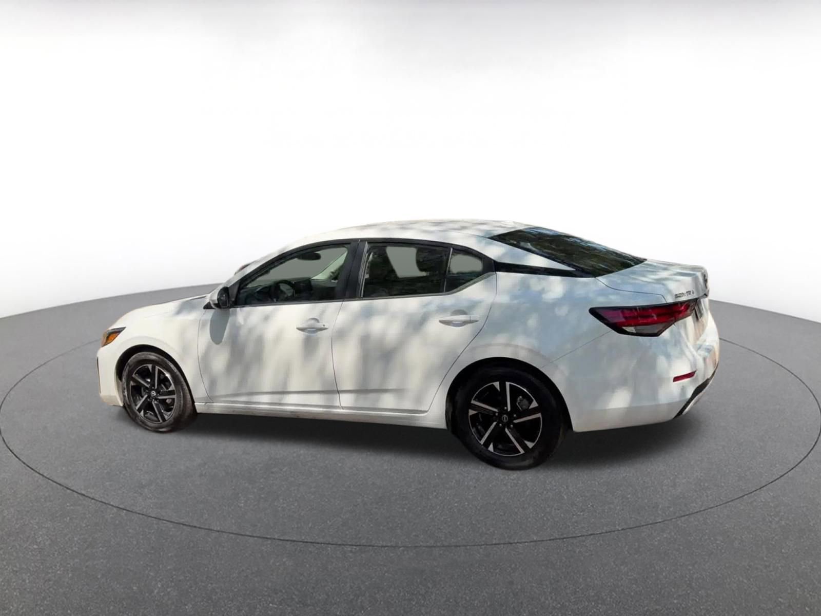 Thumbnail: 2025 Nissan Sentra - 10