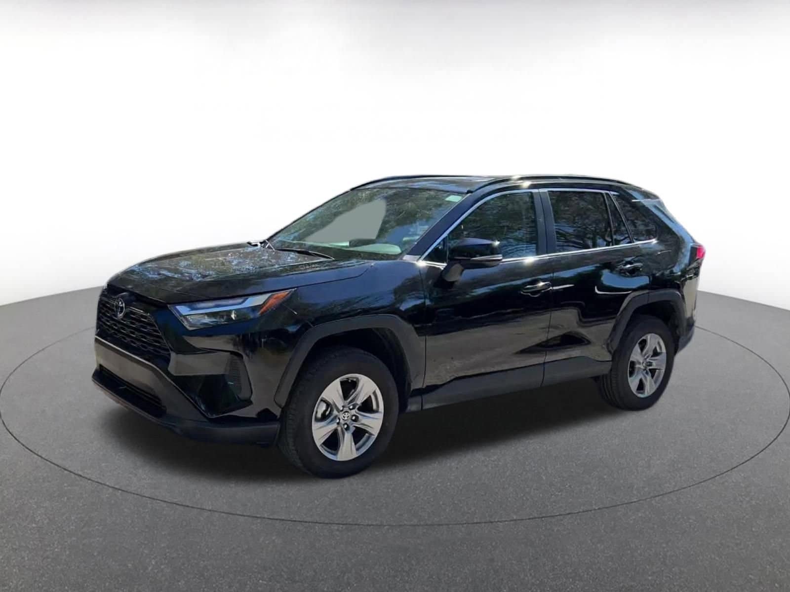 Thumbnail: 2025 Toyota RAV4 - 8