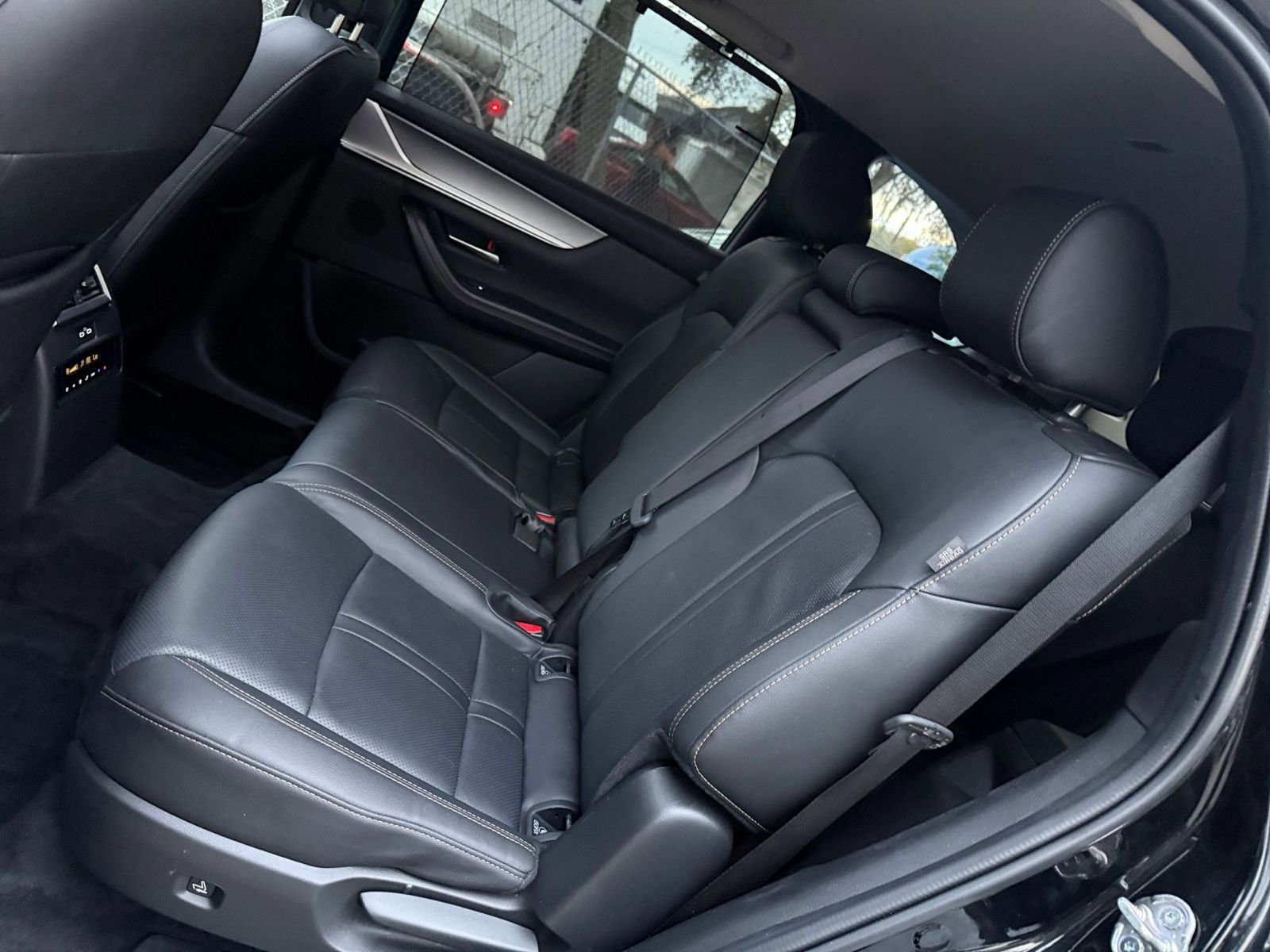 Thumbnail: 2025 Mazda CX-90 - 32