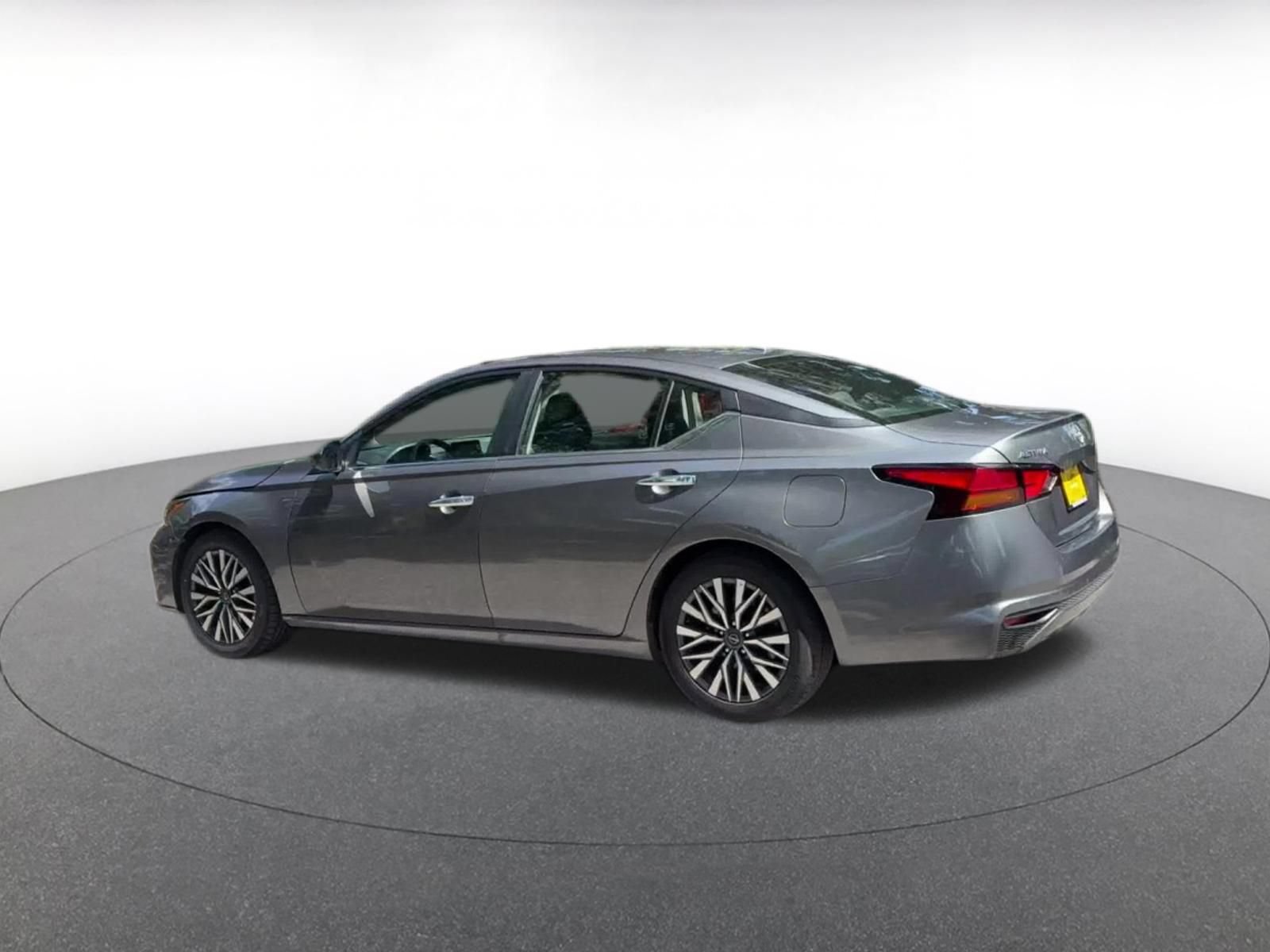Thumbnail: 2025 Nissan Altima - 10