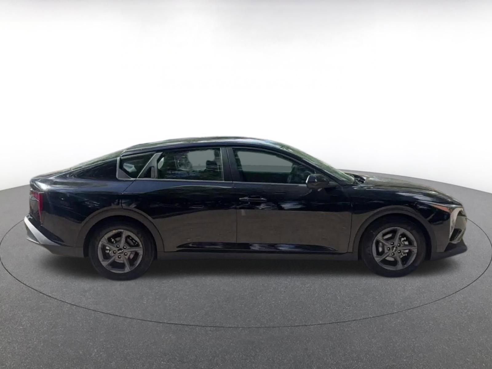 Thumbnail: 2025 Kia K4 - 16