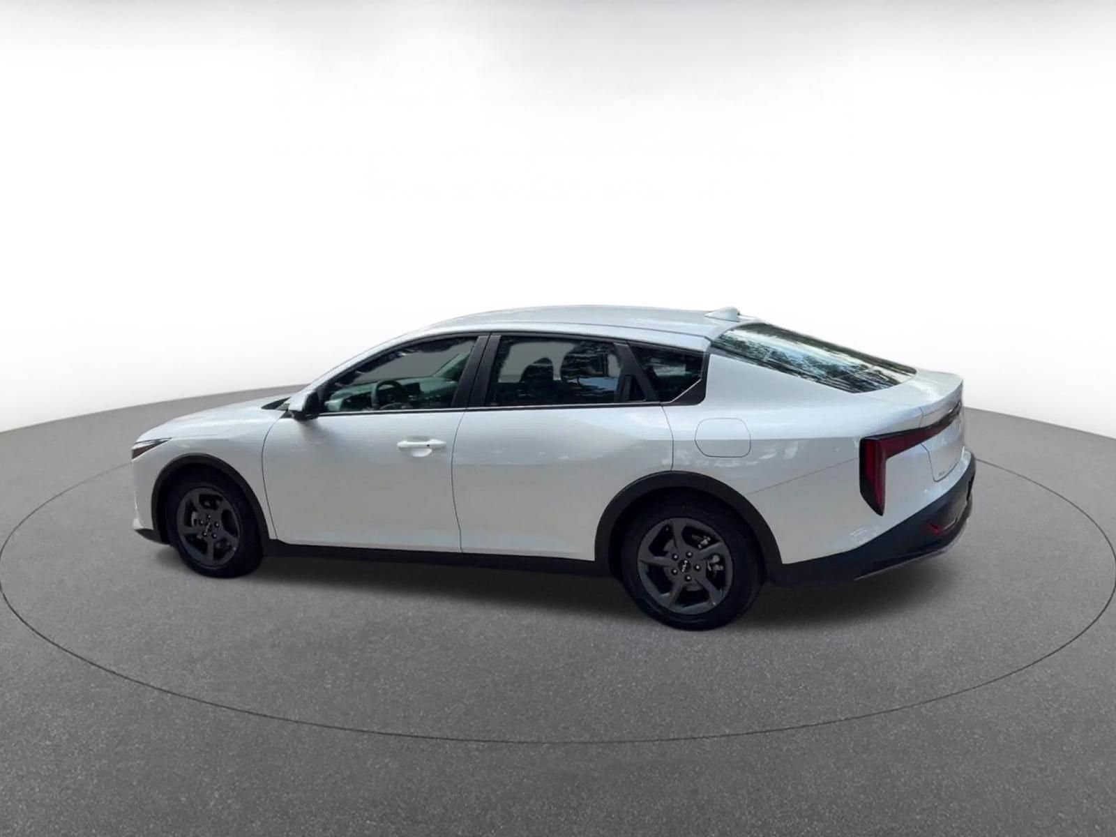 Thumbnail: 2025 Kia K4 - 10