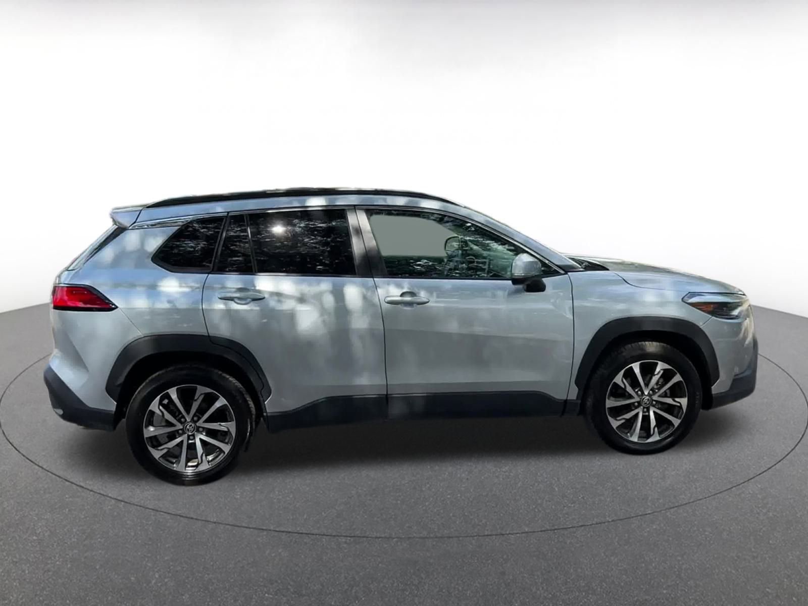 Thumbnail: 2022 Toyota Corolla Cross - 16