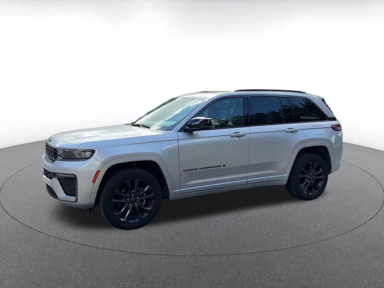 Thumbnail: 2026 Jeep Grand Cherokee - 7