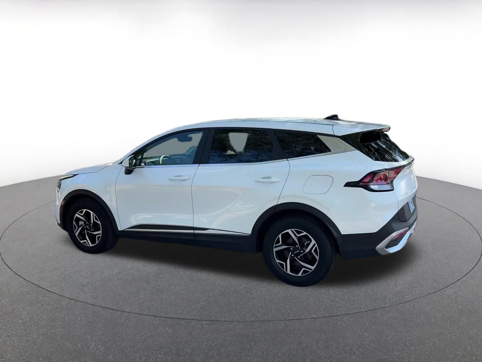 Thumbnail: 2024 Kia Sportage - 10