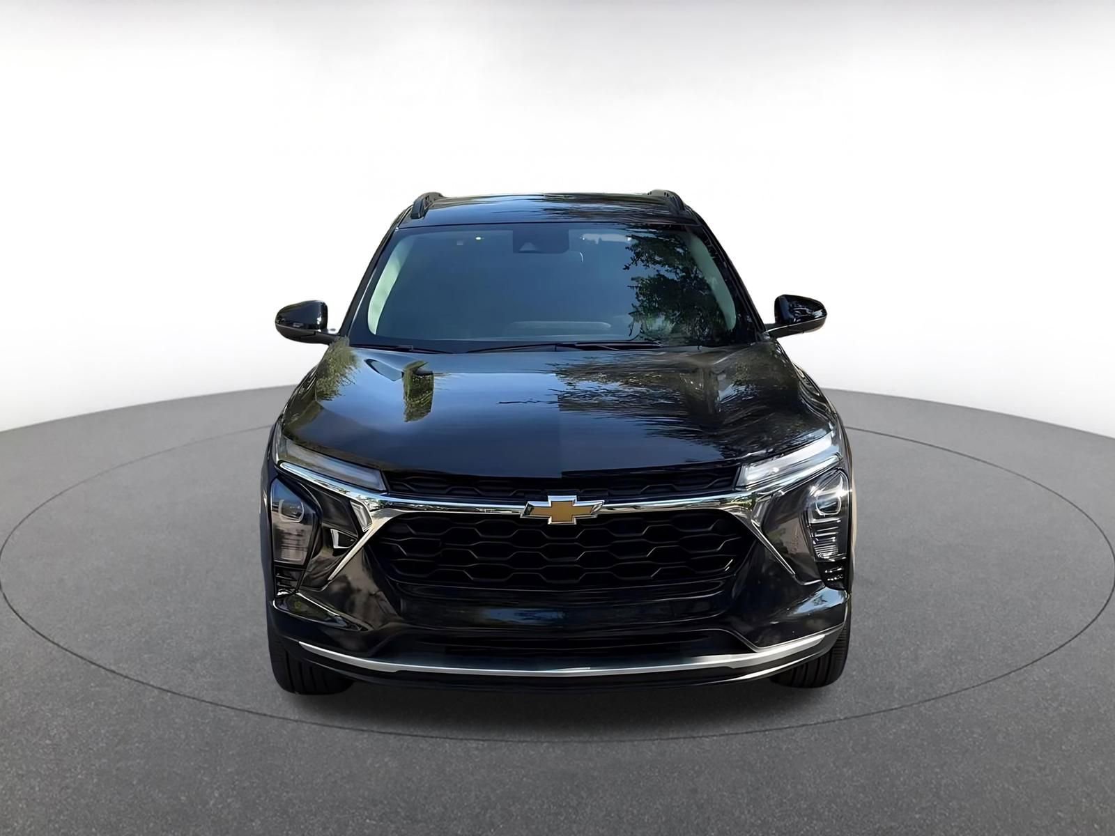 Thumbnail: 2025 Chevrolet Trax - 4