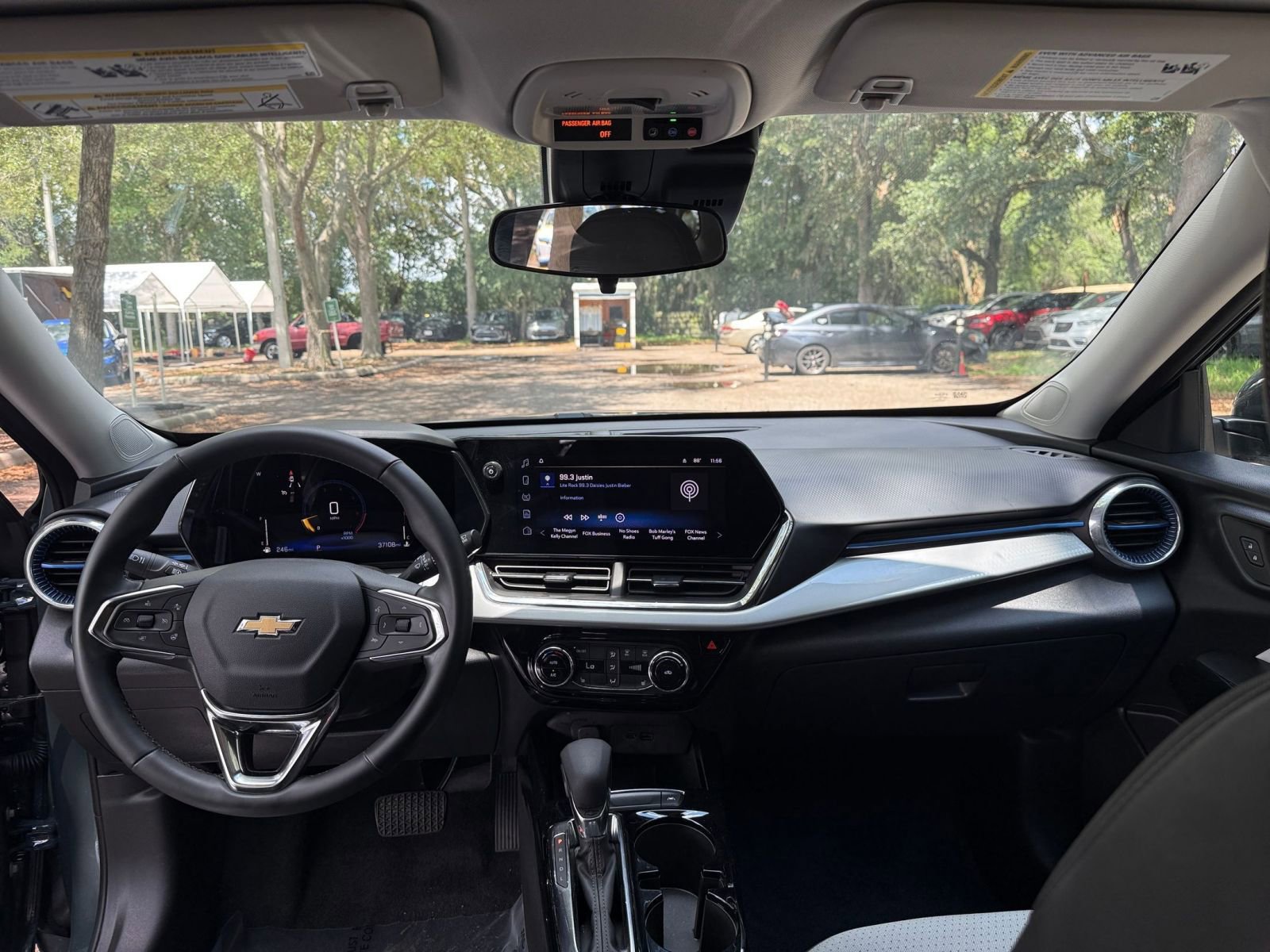 Thumbnail: 2025 Chevrolet Trax - 30
