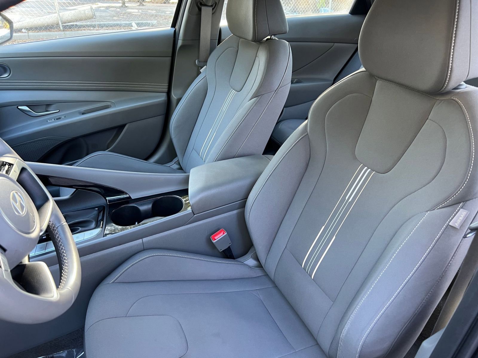 Thumbnail: 2025 Hyundai Elantra - 30