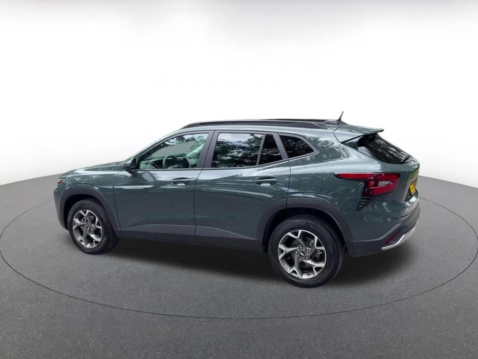 Thumbnail: 2025 Chevrolet Trax - 10