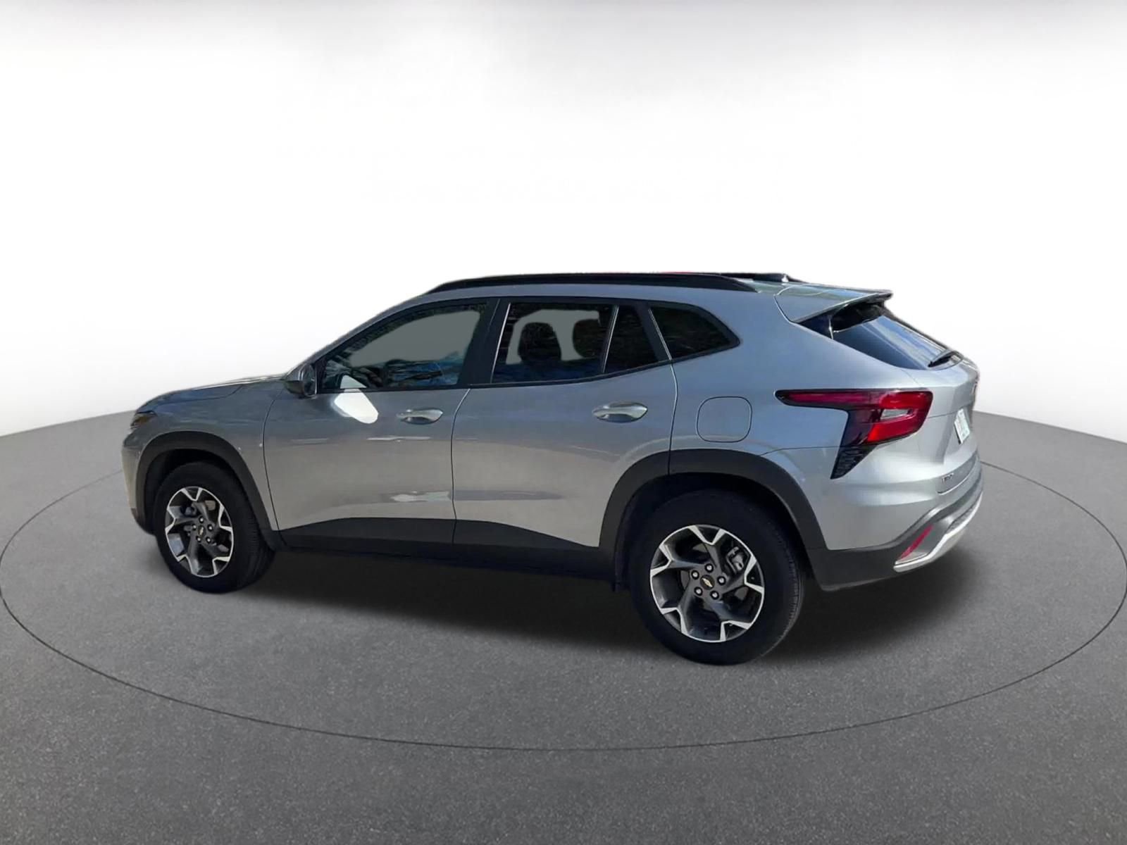 Thumbnail: 2025 Chevrolet Trax - 10