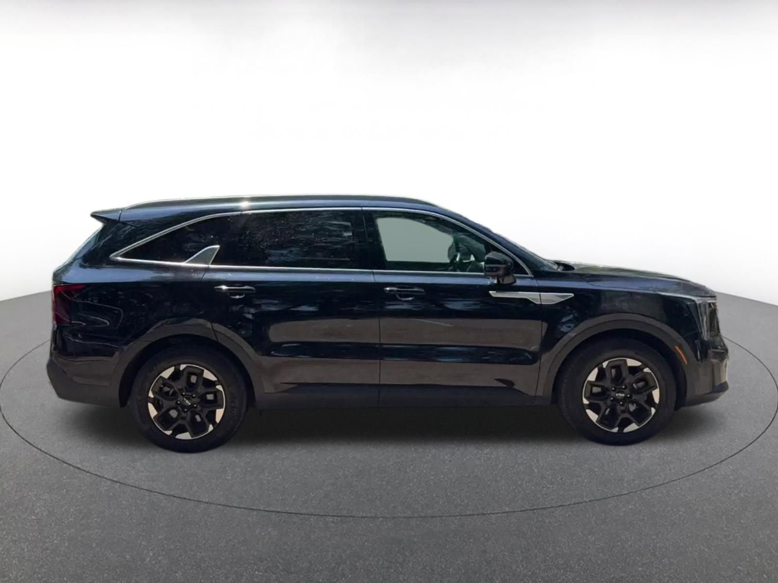 Thumbnail: 2024 Kia Sorento - 16