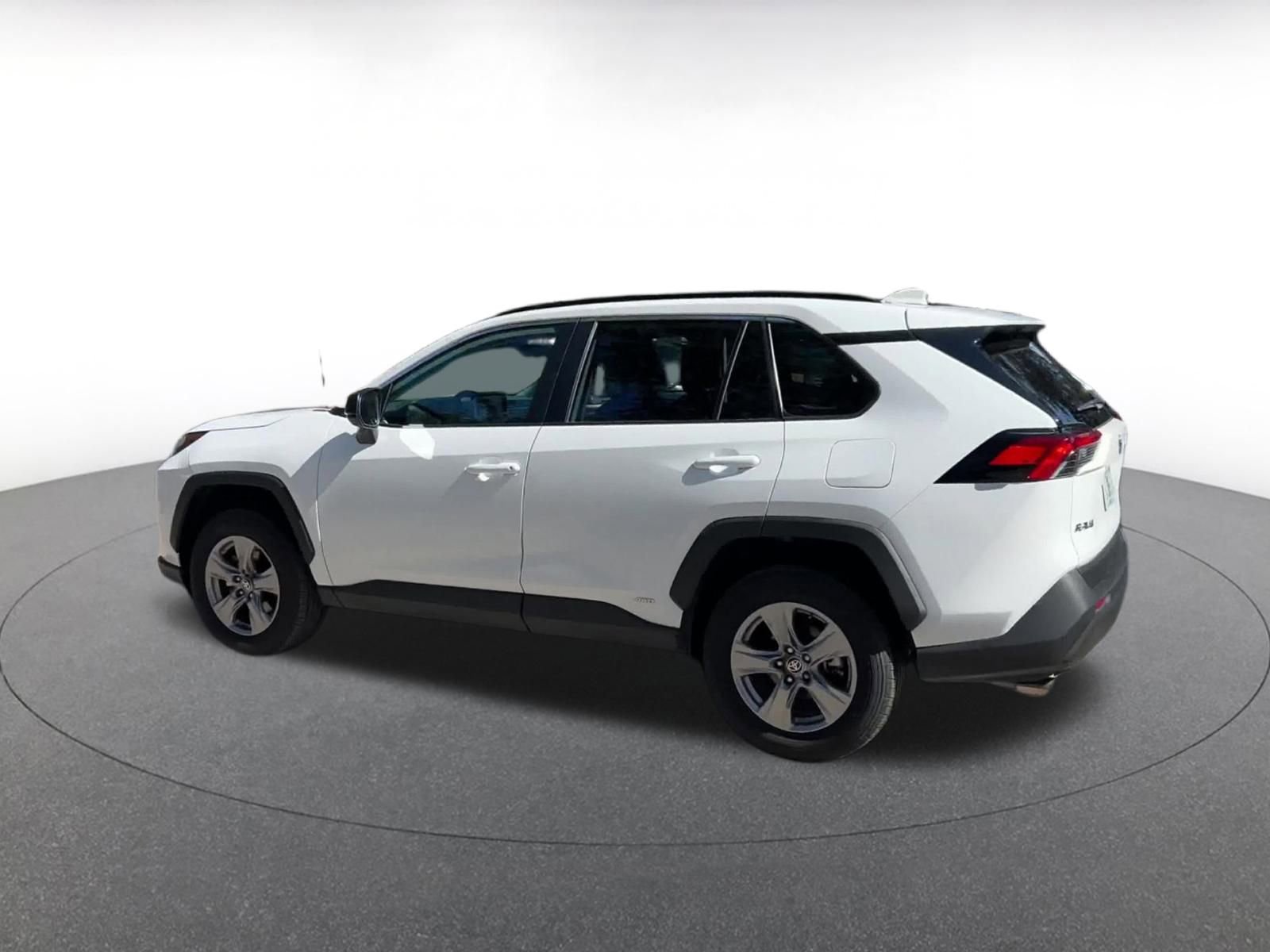 Thumbnail: 2025 Toyota RAV4 - 10