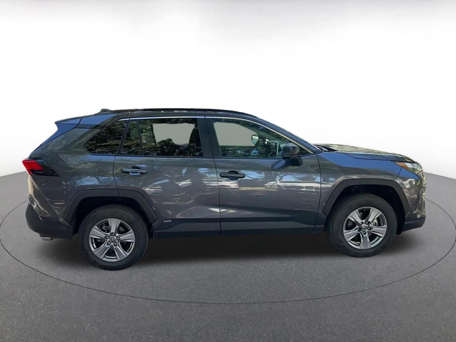 Thumbnail: 2025 Toyota RAV4 - 16