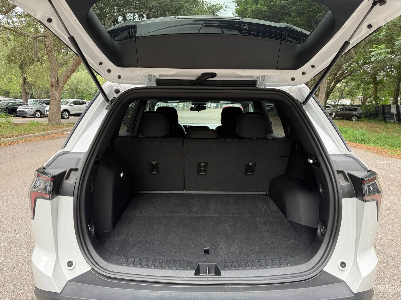 Thumbnail: 2025 Chevrolet Equinox - 30