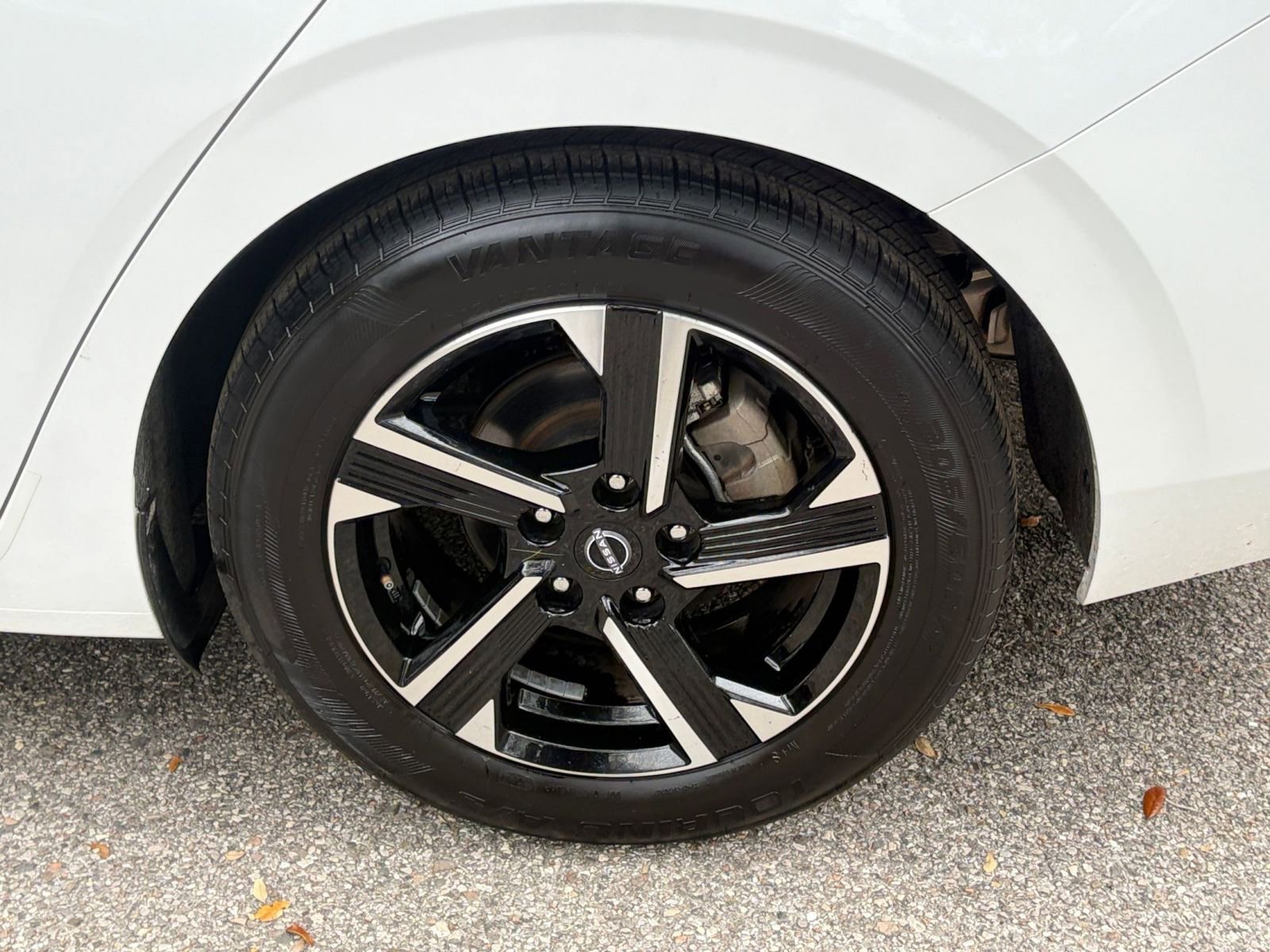 Thumbnail: 2025 Nissan Sentra - 25