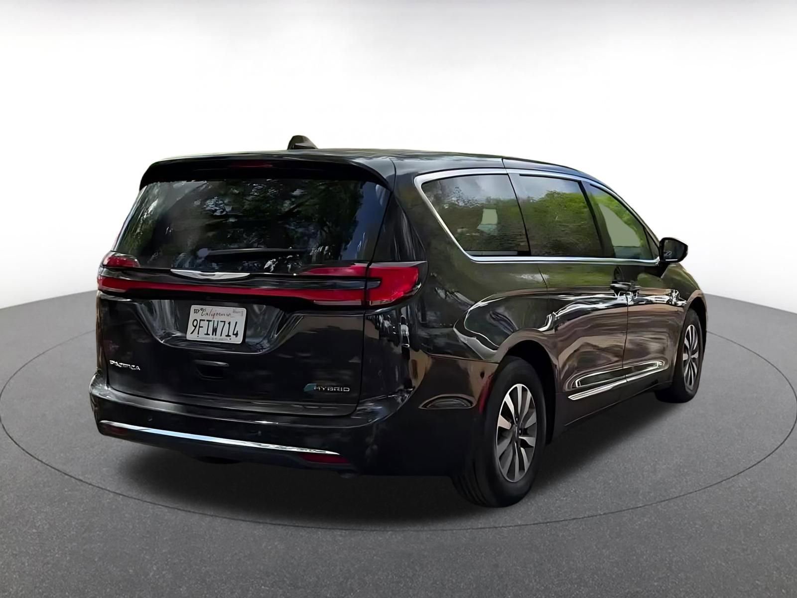 Thumbnail: 2023 Chrysler Pacifica - 14