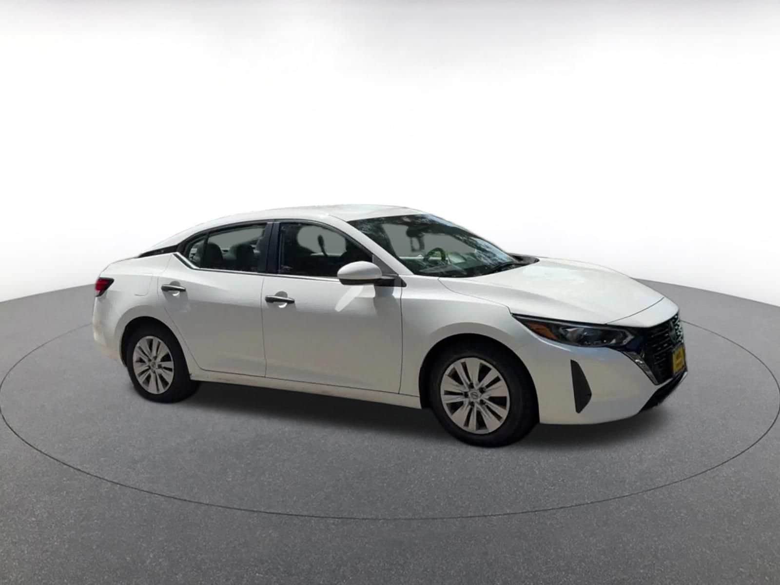 Thumbnail: 2025 Nissan Sentra - 2