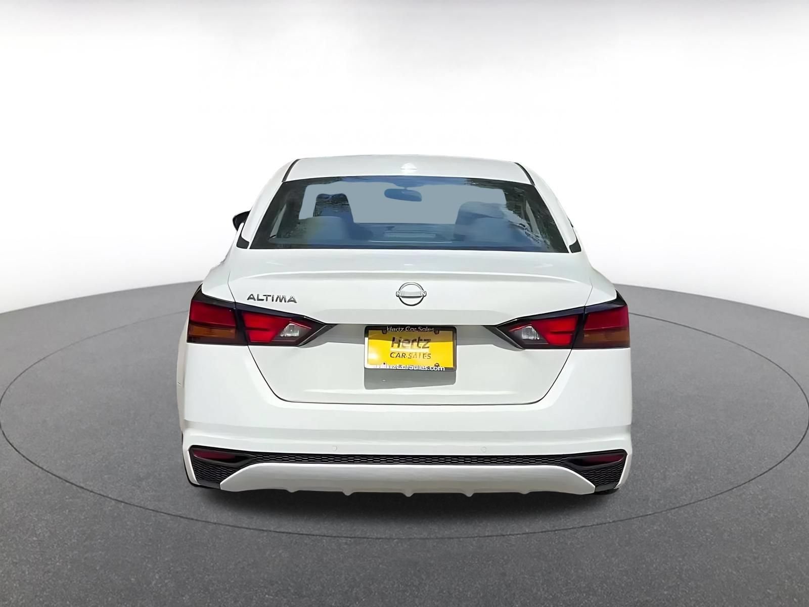 Thumbnail: 2025 Nissan Altima - 10