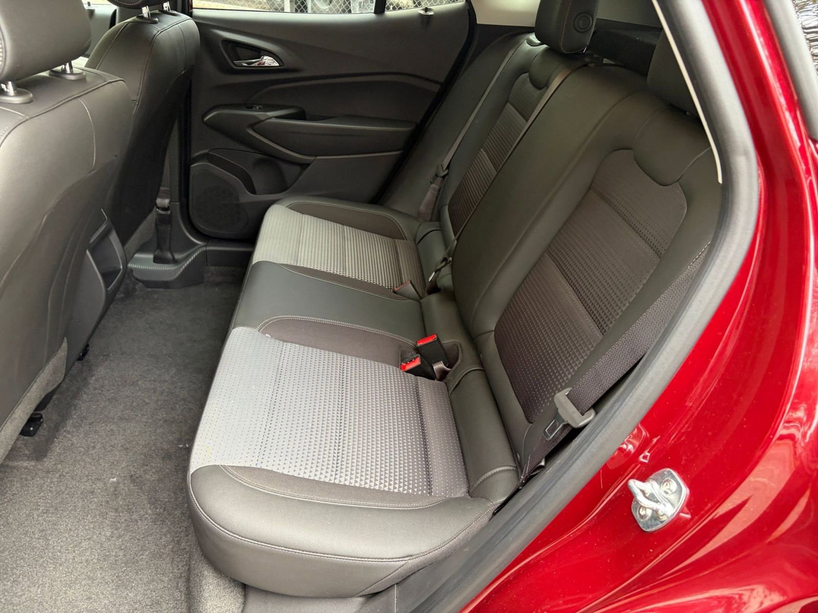 Thumbnail: 2025 Chevrolet Trax - 31