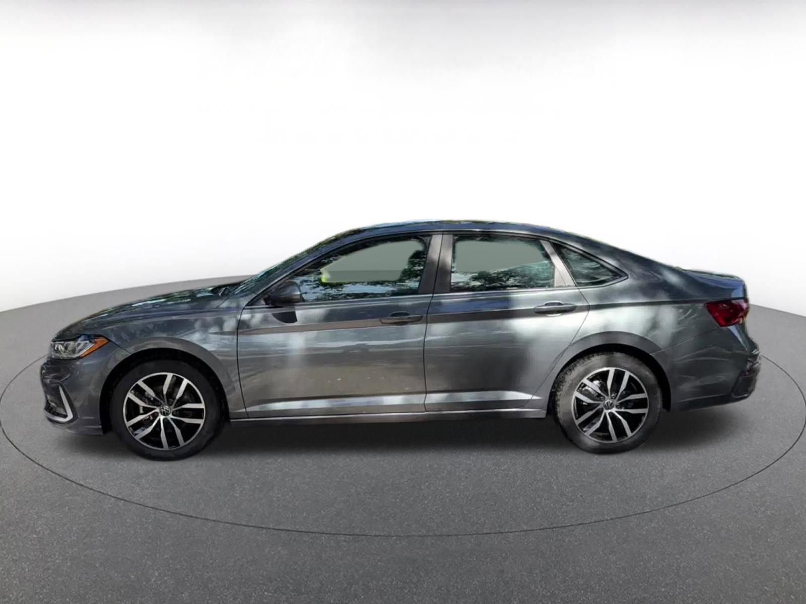 Thumbnail: 2025 Volkswagen Jetta - 9