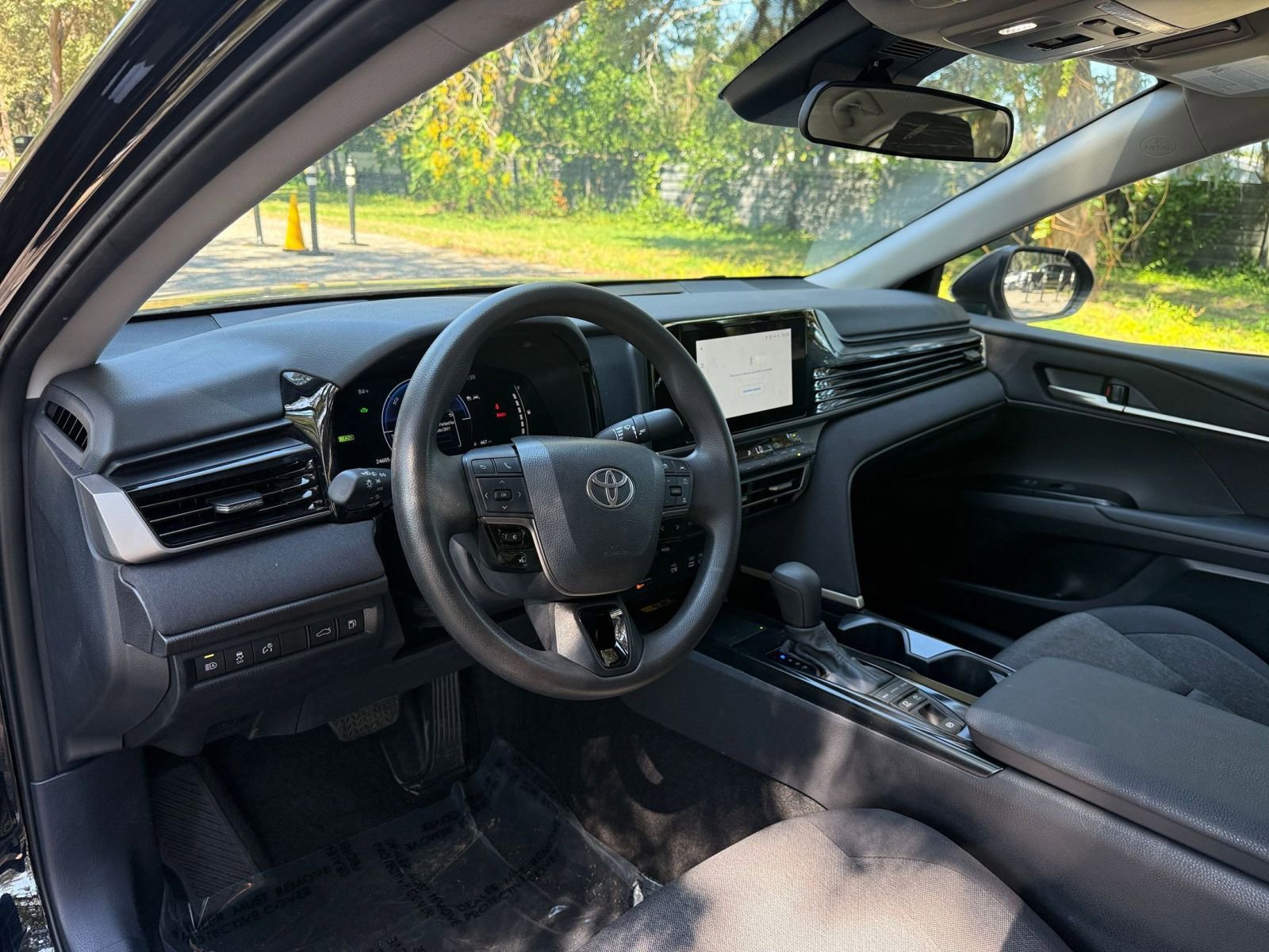 Thumbnail: 2025 Toyota Camry - 28