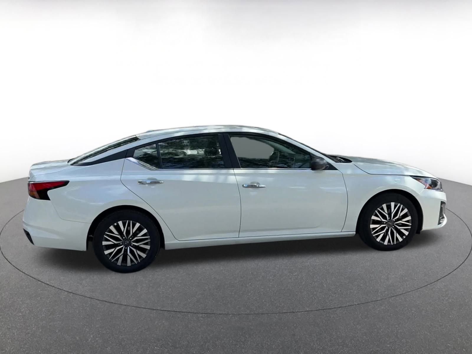 Thumbnail: 2024 Nissan Altima - 16