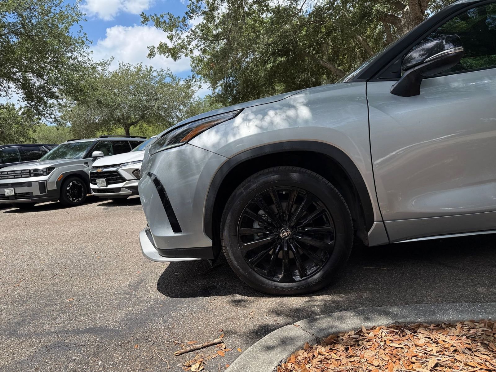 Thumbnail: 2024 Toyota Highlander - 30