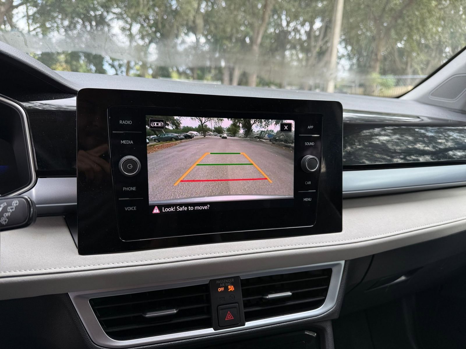 Thumbnail: 2025 Volkswagen Taos - 17