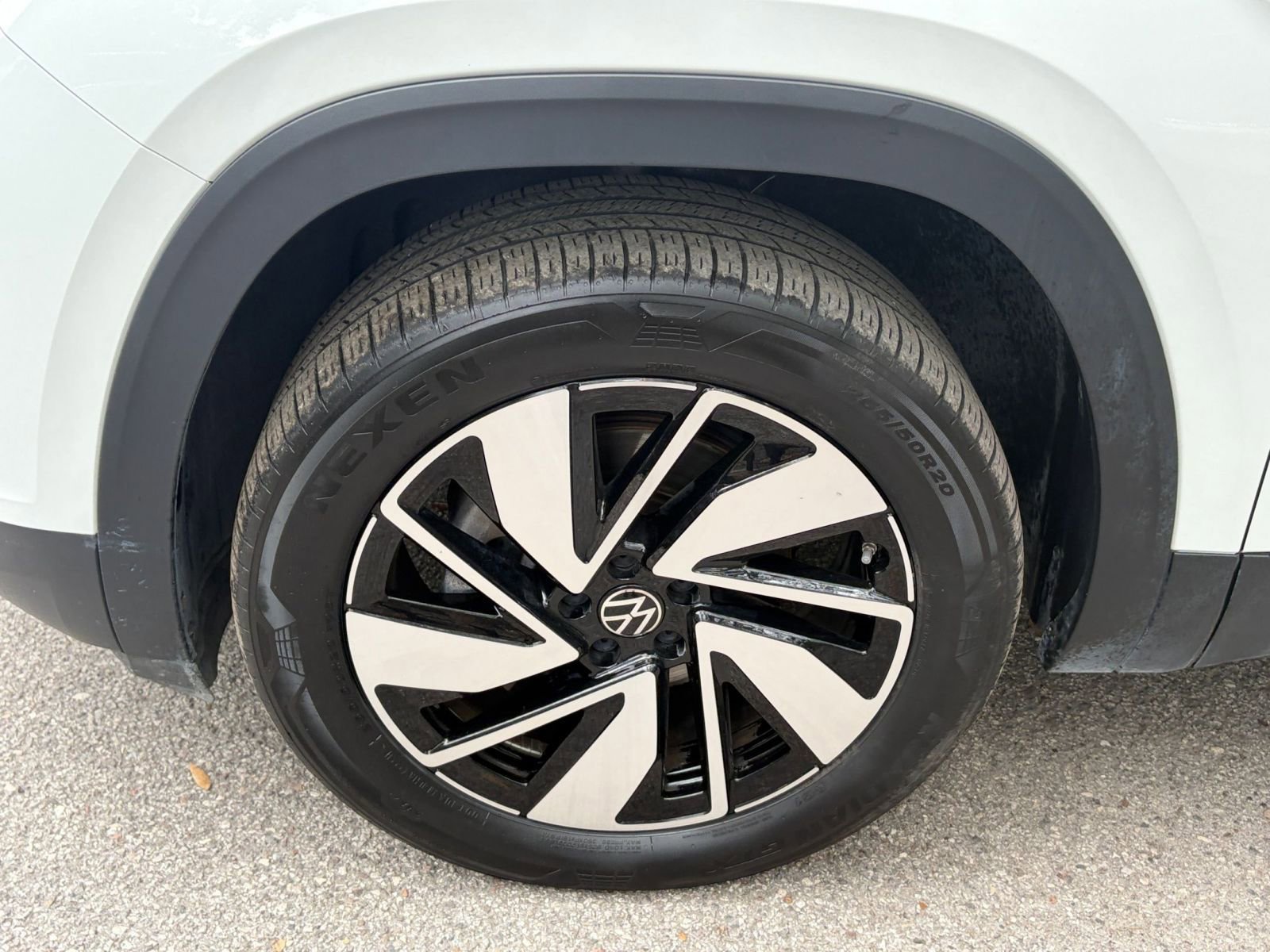 Thumbnail: 2025 Volkswagen Atlas - 33