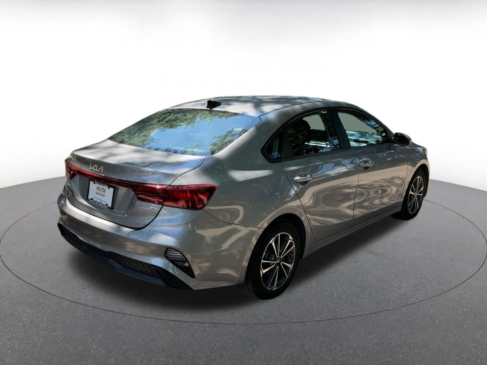 Thumbnail: 2024 Kia Forte - 7