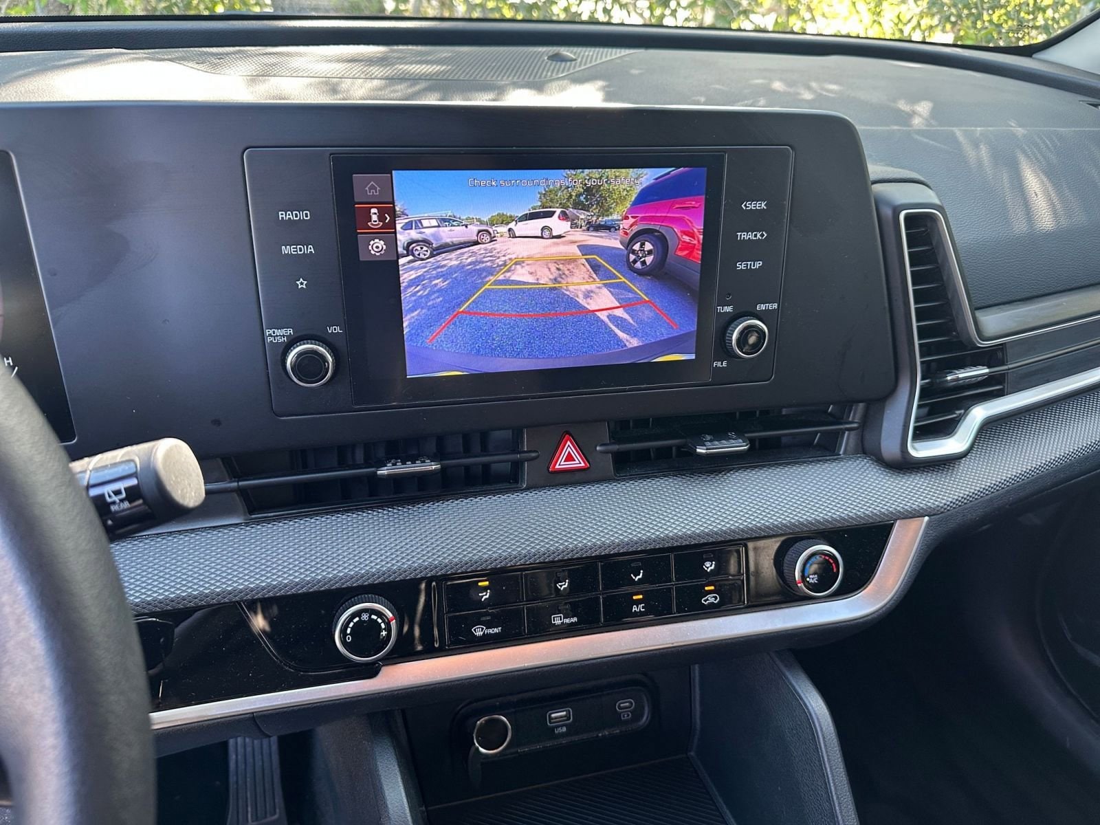 Thumbnail: 2024 Kia Sportage - 17
