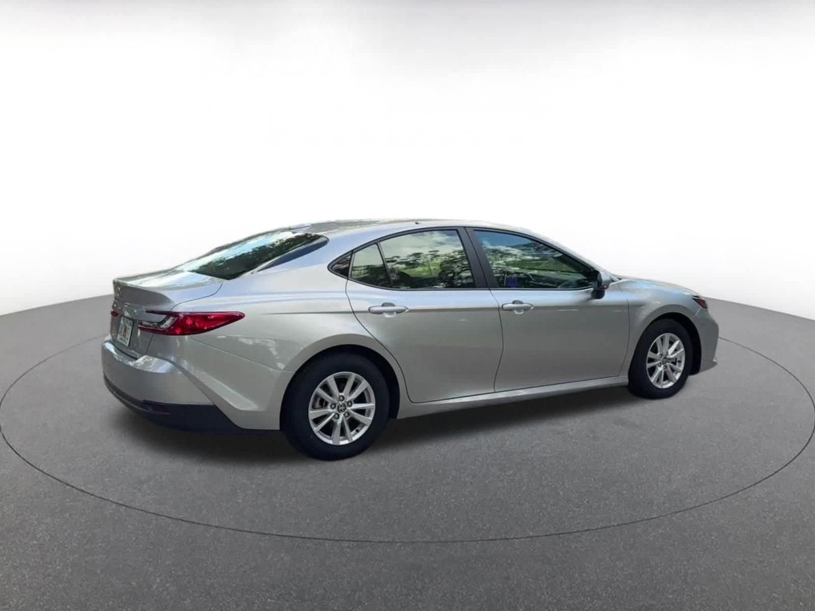 Thumbnail: 2025 Toyota Camry - 15